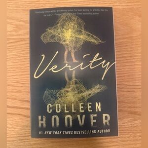 Colleen Hoover Verity Paperback Book New Unread Uncracked Spine